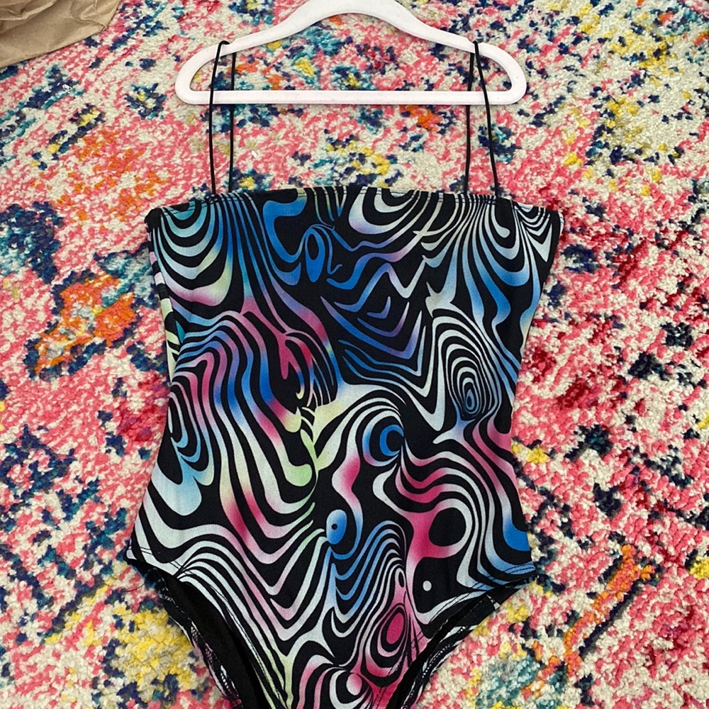 Square neck bodysuit